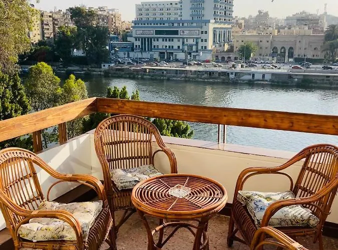 Lovely 2 Bdr Apartment With Direct Nile View