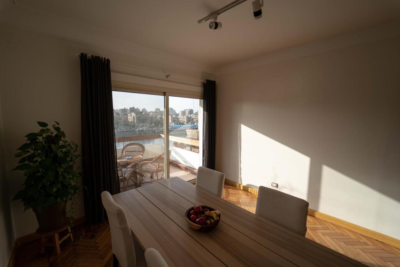 Lovely 2 Bdr With Direct Nile View Apartment